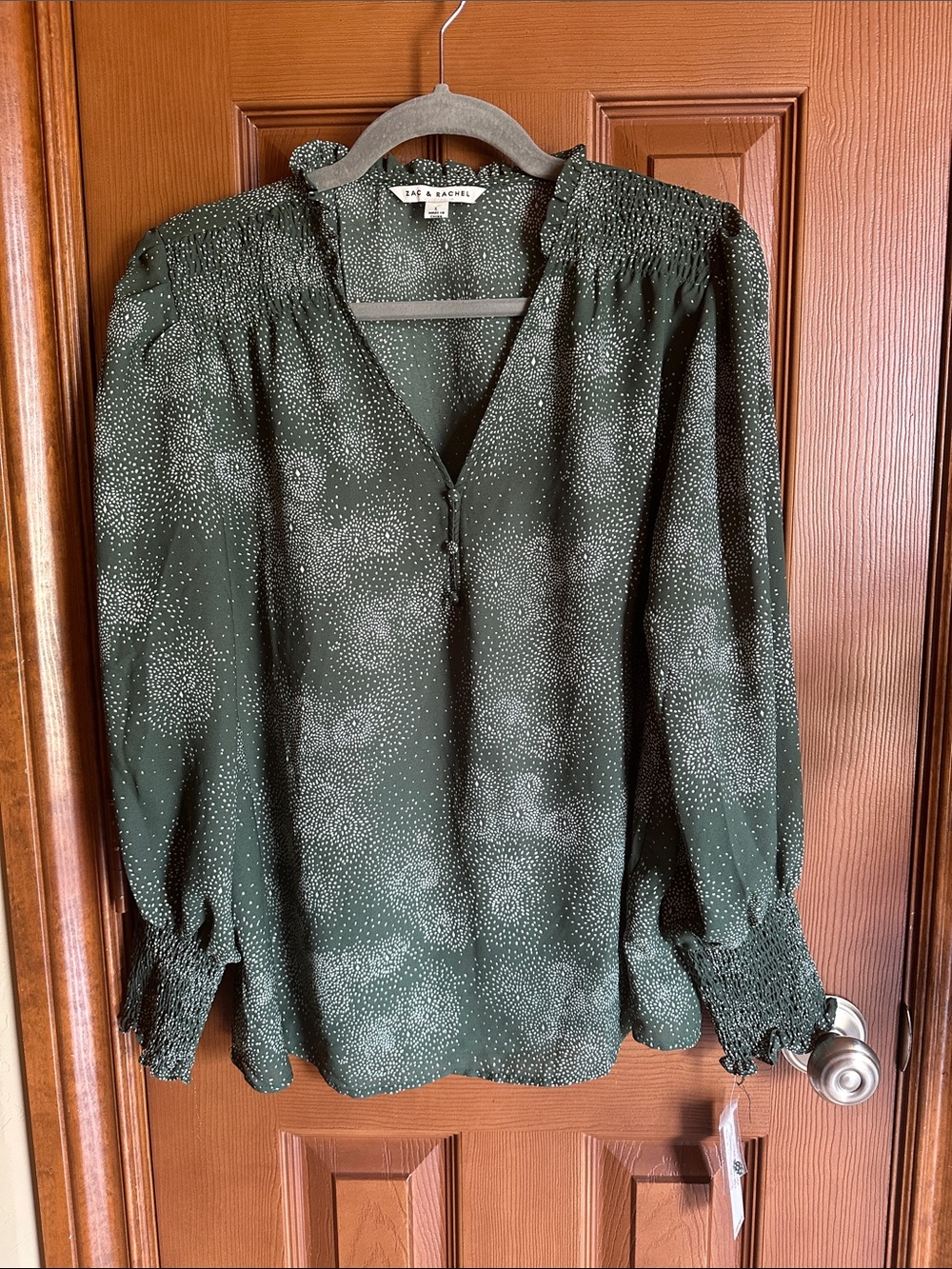 NWT Women’s Zac & Rachel Smocked V-Neck Blouse, size Large